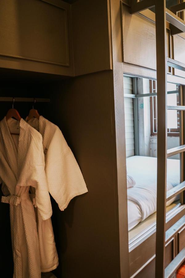 Azure Hostel Bangkok Dış mekan fotoğraf